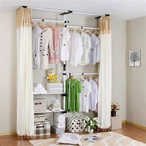 Ein begehbarer kleiderschrank steht auf der wunschliste vieler frauen immer noch ganz oben. Offener Schrank Vorhang Exzellent Bild Fein Kleiderschrank ...