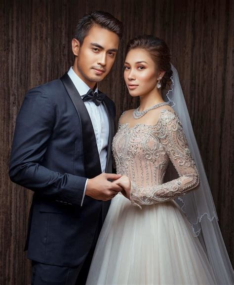 Pasangan selebriti aiman hakim ridza dan zahirah macwilson mengumumkan tarikh perkahwinan mereka. FOTO & VIDEO Majlis Resepsi Zahirah Macwilson & Aiman ...
