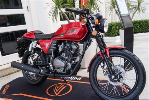 Adrenalina pura que se ve. 2018 Keeway K-Light 202 retro, Cafe Racer 152 and ...