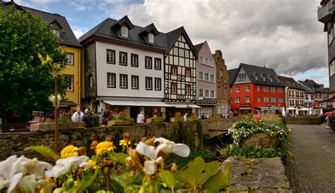 Bad münstereifel wurde von wasser und schlamm schwer beschädigt. Bad Münstereifel - Fotos 3 - Medienwerkstatt-Wissen © 2006 ...
