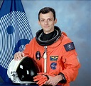 Space in Images - 2000 - 08 - Pedro Duque, Astronaut of the European ...