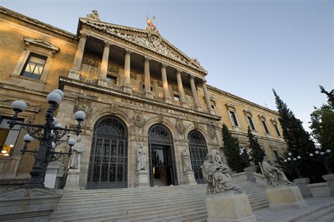 Испа́ния (españa), королевство испания (reino de españa). La Moncloa. 31/12/2017. Educación, Cultura y Deporte ...