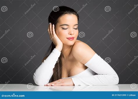 Beautiful Fashionable Tanned Brunette Stock Image Image Of Person