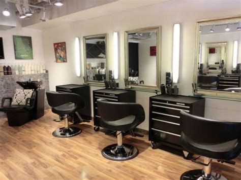 Hyejin, who worked at a hairdresser who is famous as a decadent place. 20 besten kleinen schönen Salon Room Design-Ideen | Beauty ...