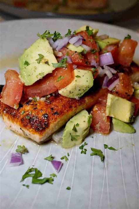 Whole30 Recipes Pan Seared Salmon With Avocado Salsa Jz Eats