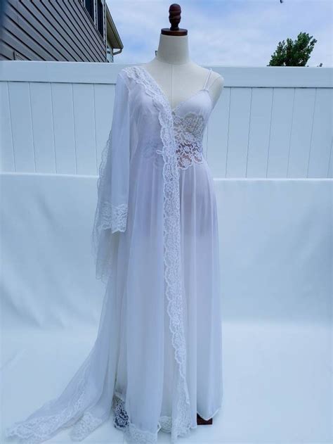 White Floral Lace Peignoir Set Vintage Bridal Miss Elaine Peignoir