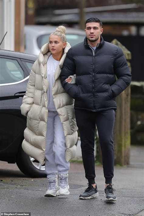 molly mae hague and beau tommy fury bundle up as they enjoy romantic stroll daily mail online