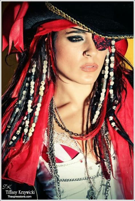 Pin By Julius Cesar On Pirate Girls Pirate Hair Dread Hairstyles Dreads
