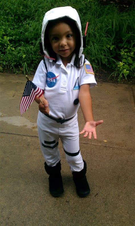 Looking for the coolest boys' costumes this halloween? Astronaut costume, budget friendly | Budget Friendly Ideas | Pinterest | Astronauts, Budgeting ...