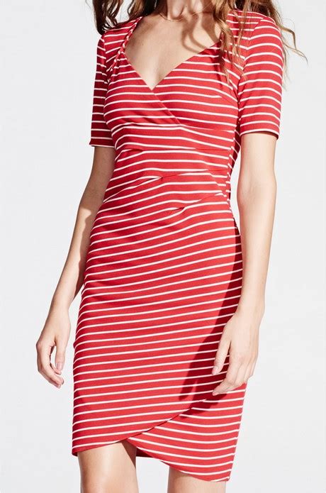 Check spelling or type a new query. Rot weiß gestreiftes kleid