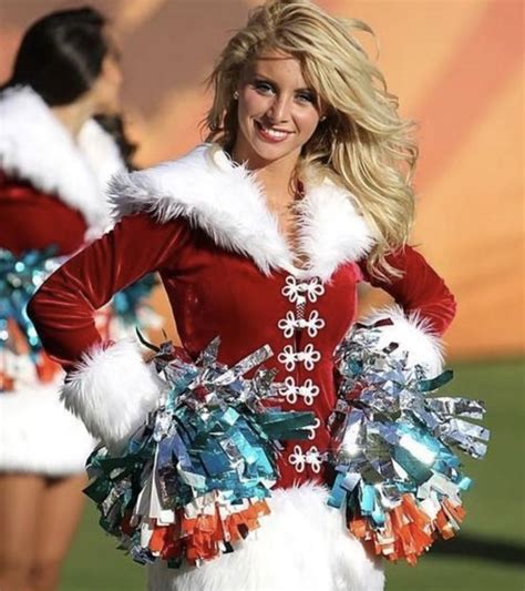 Pin By Kevin Newell On Best Of Chia Miami Cheerleaders Nfl