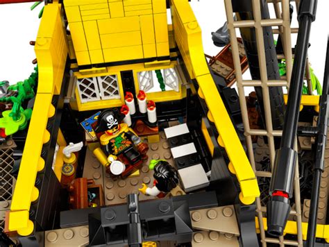 Direkt in der großen mediamarkt welt entdecken. LEGO Re-Release Iconic Pirate Ship Set from 1989