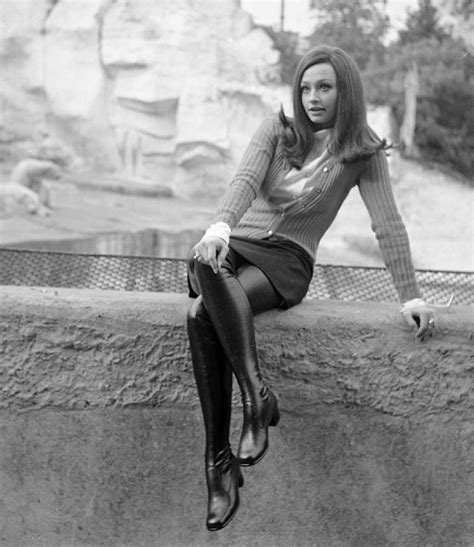 Raffaella carra — eres un bandido 03:14. Raffaella Carrà at the Rome Zoo 1st November 1968 (cropped ...