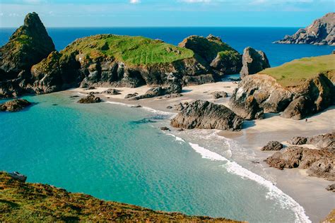 11 Gorgeous Places To Visit On The Coast Of Cornwall England Hand