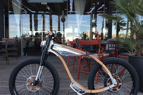 Retro Electric Motorcycle Has A Heart Of Beech