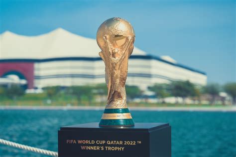 كأس العالم الأصلية تحط رحالها بعُمان ضمن جولة عالمية مرسال قطر