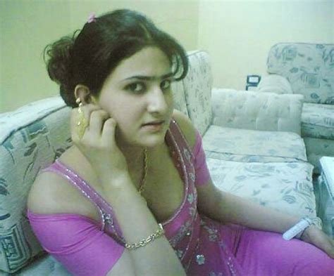 Hot Sexy Pakistani Aunty And Mom Adult Videos