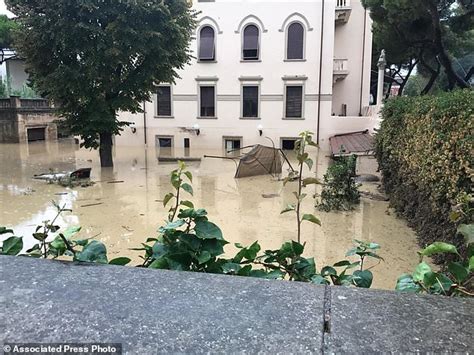 Heavy Rains Floods Hit Italy At Least 6 Dead In Tuscany Daily Mail Online