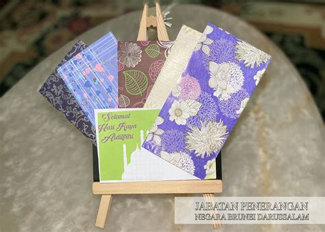 Selain baju raya, biskut raya dan juadah raya yang sinonim dikaitkan dengan sambutan lebaran, pelbagai rekaan unik dan kreatif sampul duit raya turut sama memainkan peranannya dalam. Berita 2020 - Sampul raya pelbagai rekaan serikan sambutan...