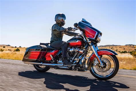 2021 Harley Davidson Cvo Street Glide First Look 5 Fast Facts Photos