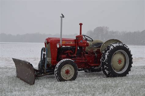 Ford 601 Series Tractor With Snow Plow Classic Tractor Ford Tractors
