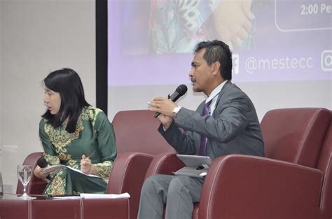Teknologi hijau adalah pembangunan dan aplikasi produk, peralatan serta sistem untuk memulihara alam sekitar dan sumber semula jadi, dan. Sesi Perjumpaan YB Menteri Tenaga, Sains, Teknologi, Alam ...