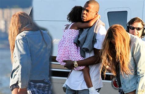 Beyonce Hides Her Face As She Experiences A Wardrobe Malfunction While With Jay Z And Blue Ivy