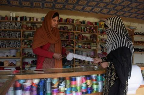 Pakistani Market Where Women Seek Justice