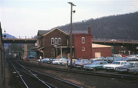 Bando Keyser Station April 1971