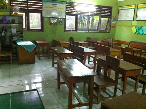 Maybe you would like to learn more about one of these? Smart and Creative: Ruang Kelas