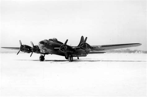 41 24341 B 17 Bomber Flying Fortress The Queen Of The Skies