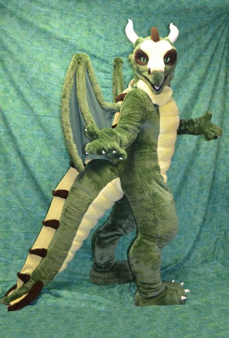 Pin By Courtney Young On Fursuits Fursuit Furry Dragon Fursuit