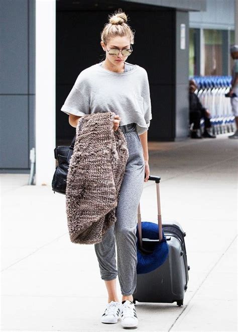 12 Incredibly Elegant Celebrity Airport Arrivals In 2020 Celebrity Airport Style Fashion