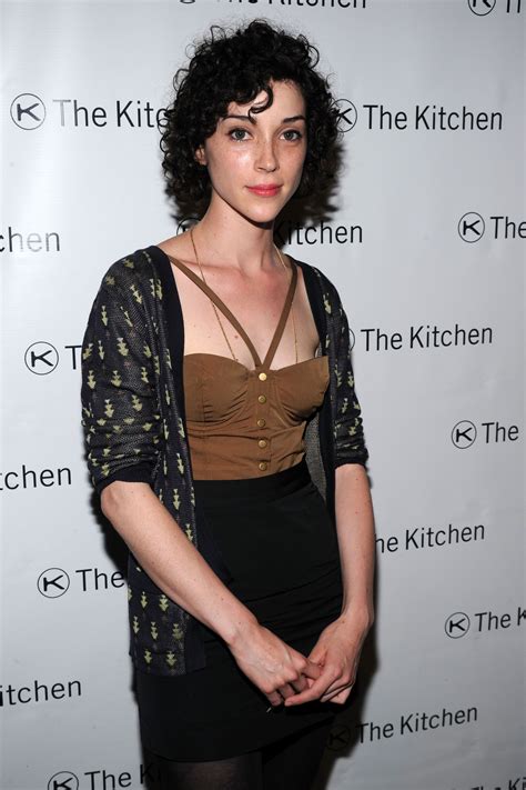 Real People Pretty People St Vincent Annie Clark Zimbio Muse Curls