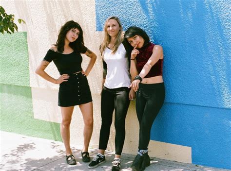 Suzie True Sign To Buzz Records Weaves Dilly Dally Greys Shares