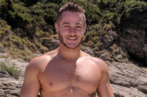 Big Brother Austin Armacost S Fan Backlash Over Chubby Twitter Snap