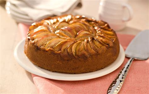 Apple And Cinnamon Cake For Bonfire Night Tinned Tomatoes