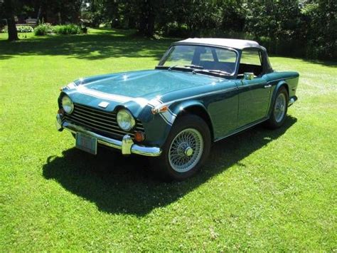 Spectacularly Restored Triumph Tr250 Snags Best In Show At Triumph