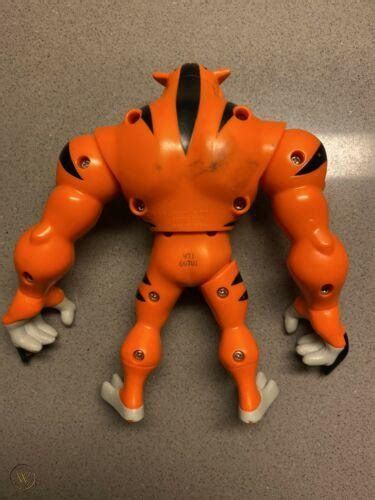 Ben 10 Ultimate Alien Spinning Rath Tiger 575 Tall Action Figure 2010