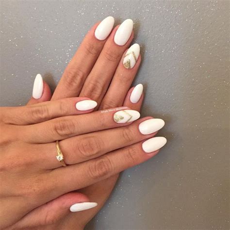 Gold And White Almond Shaped Nail Designs Oval Nails White Almond