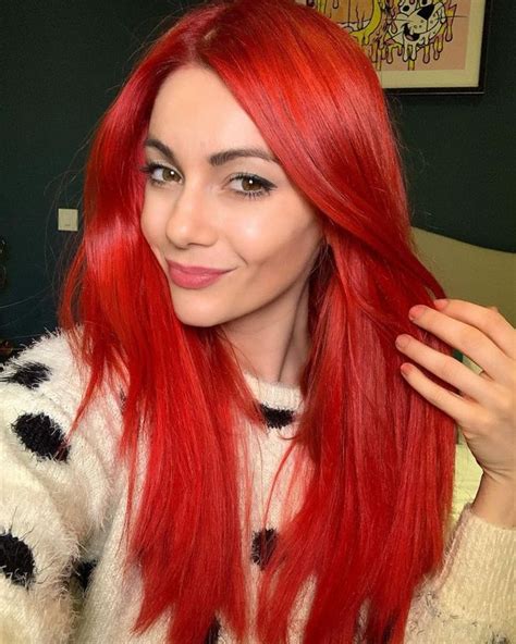 Strictlys Dianne Buswell Looks Unrecognisable With Blonde Hair Before