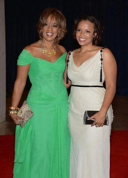 debbie allen and daughter vivian nixon sexy women debbie allen mom daughter celebrity moms