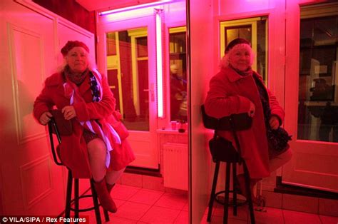 Amsterdams Oldest Prostitutes Retire At 70 After Having Sex With