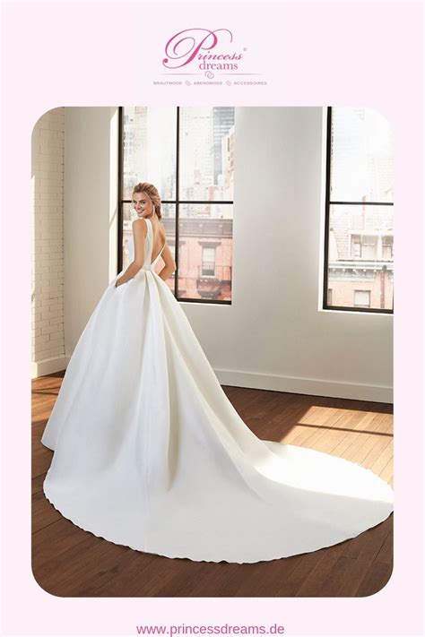 Wir haben unterschiedliche hersteller ausführlichst analysiert und wir zeigen ihnen seidengewebe als leser hier die ergebnisse des tests. Brautkleid Mikado Prinzessin von Aire Barcelona | Schlicht ...