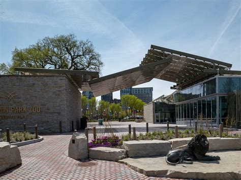 Lincoln Park Zoo Chicago Traveler