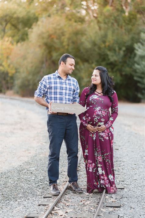 Top 4 Props To Bring To Your Maternity Photoshoot Carla Da Photography