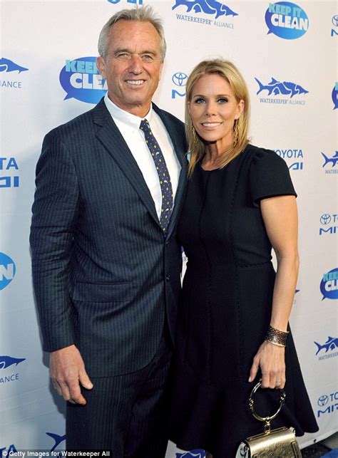 Cheryl Hines And Robert F Kennedy Jr Hit The Red Carpet At Benefit Daily Mail Online
