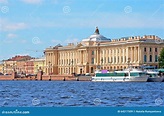St Petersburg Russland Die Russische Akademie Von Künsten ...