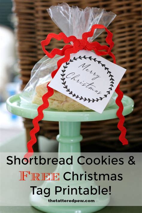 Scottish shortbread is one of the most famous scottish biscuits and eaten around christmas. A delicious shortbread cookie recipe and free Christmas ...