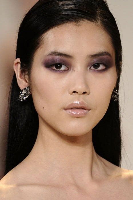 15 Perfect Makeup Looks For Small Eyes To Explore Sheideas